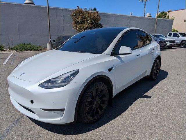 2021 TESLA Model Y