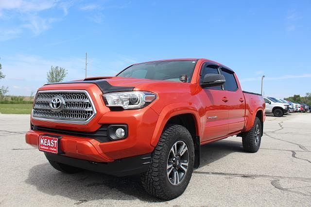 2017 TOYOTA Tacoma