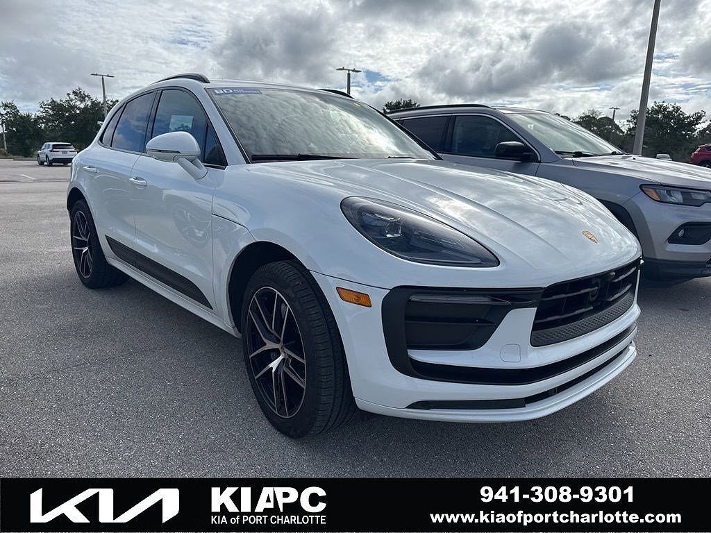 2023 PORSCHE Macan