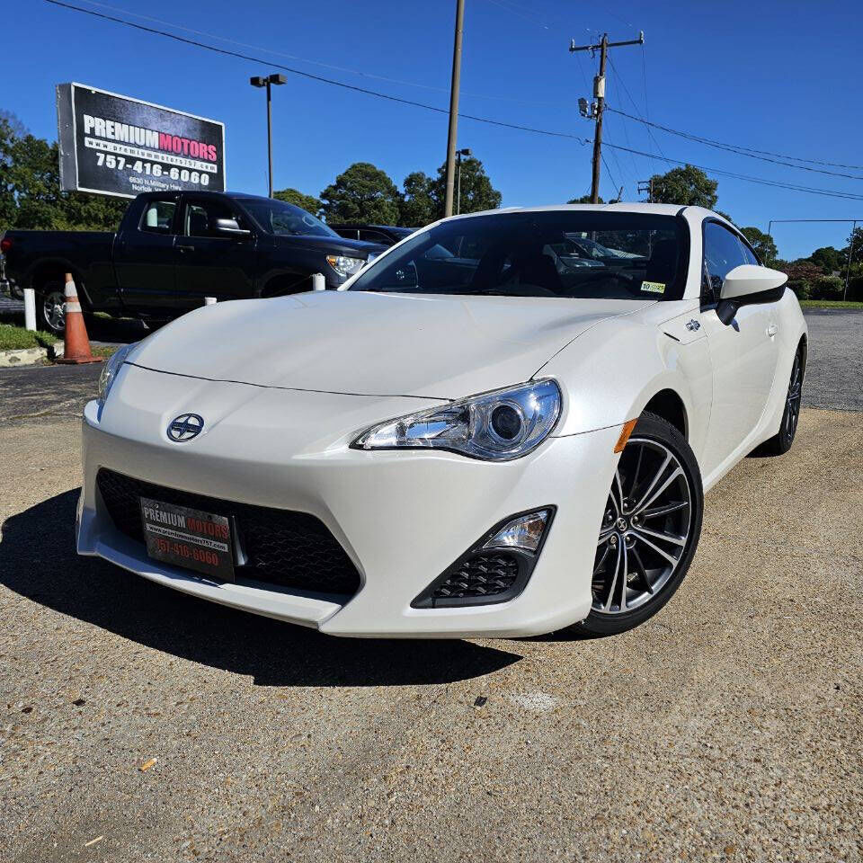 2013 TOYOTA Scion
