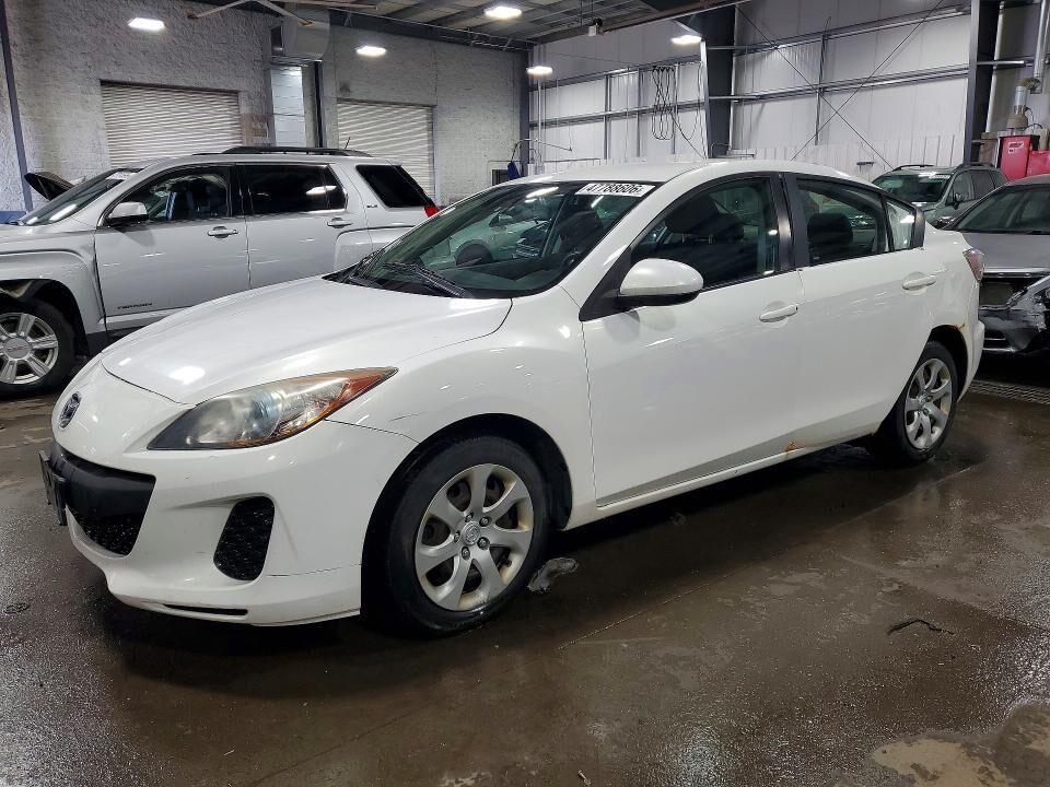 2013 MAZDA Mazda3