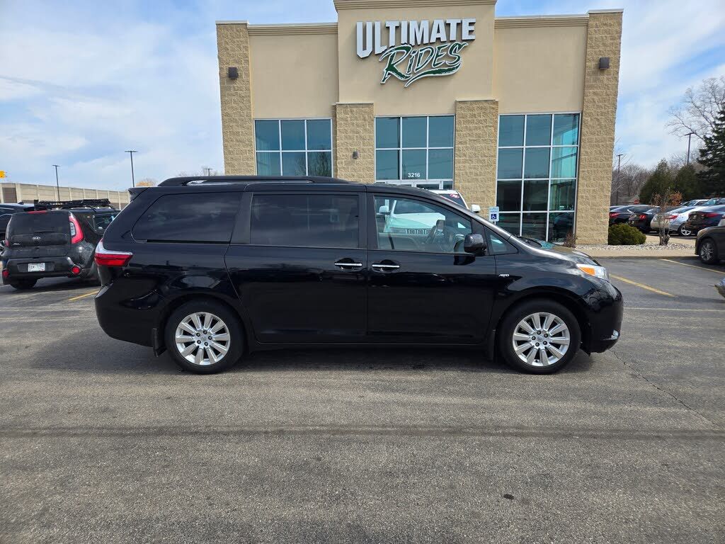 2016 TOYOTA Sienna