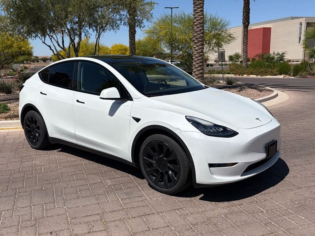 2022 TESLA Model Y