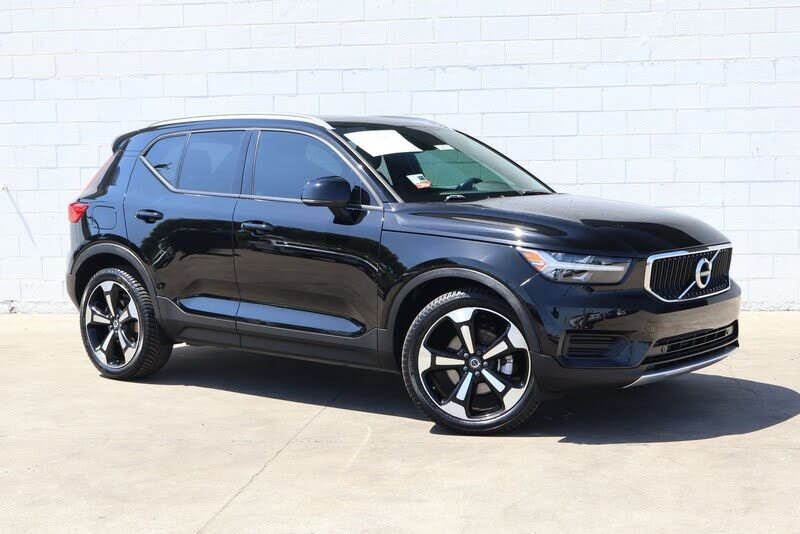 2019 VOLVO XC40