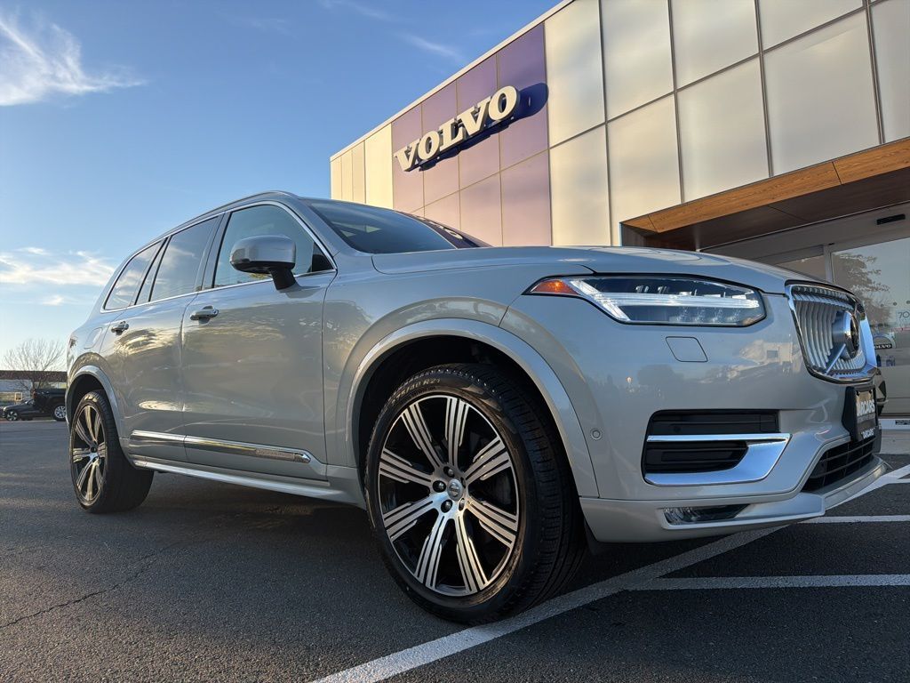 2020 VOLVO XC90