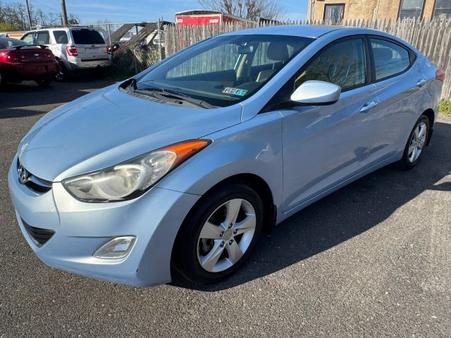 2013 HYUNDAI Elantra