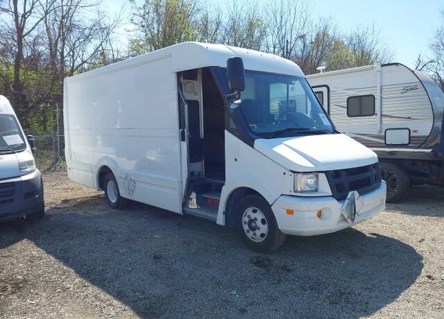 2013 ISUZU NPR/NPR-HD