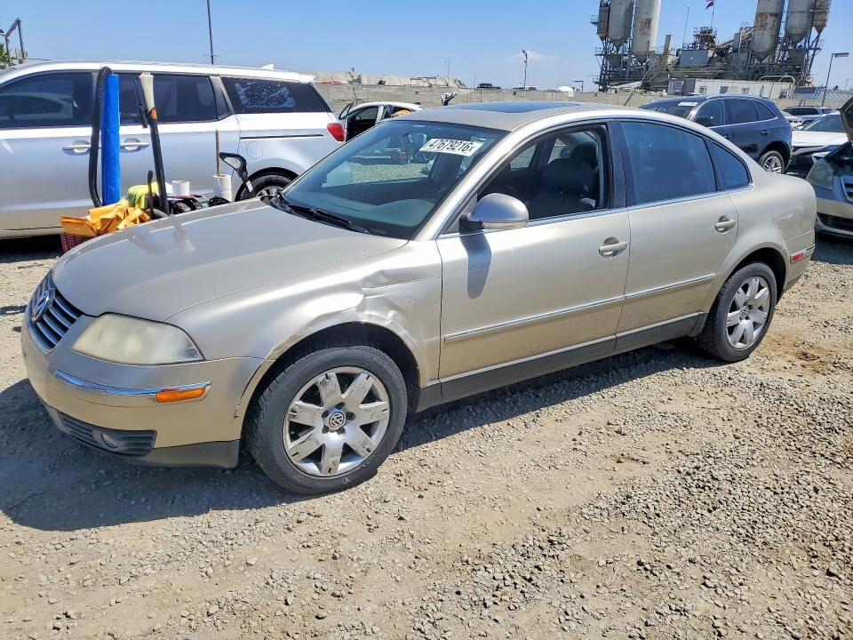 2005 VOLKSWAGEN Passat