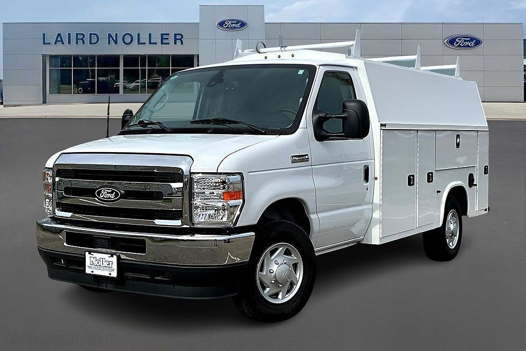 2026 FORD E-350
