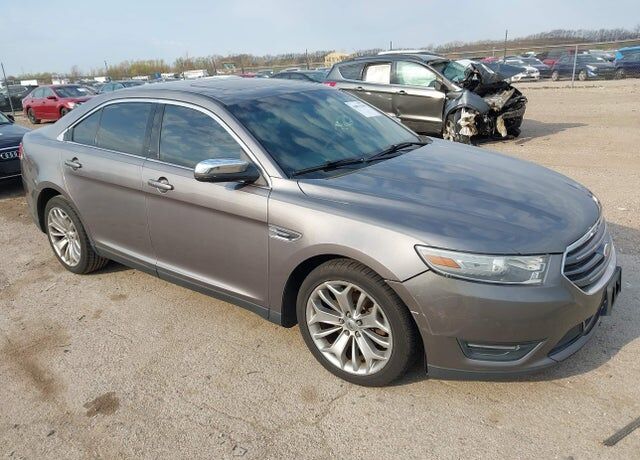 2013 FORD Taurus