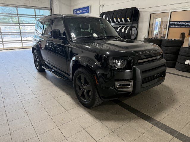 2022 LAND ROVER Defender