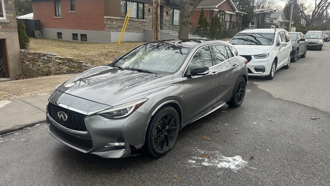 Infiniti QX30