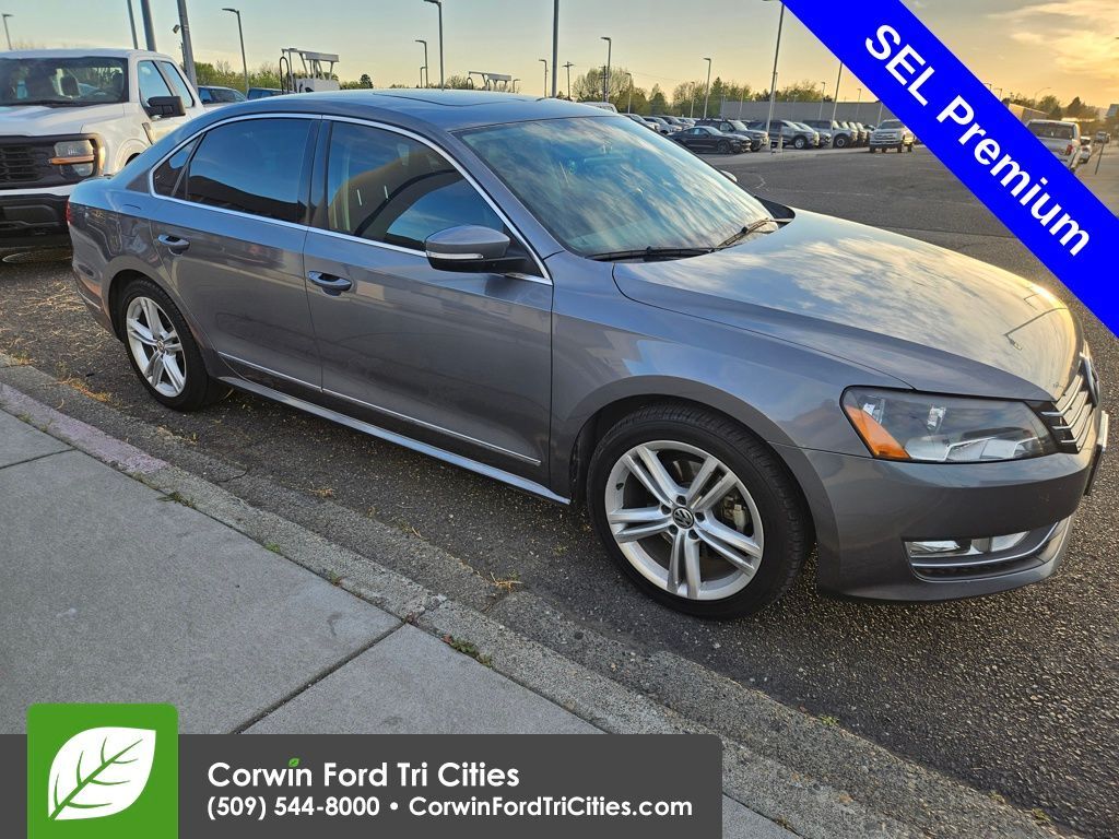 2014 VOLKSWAGEN Passat