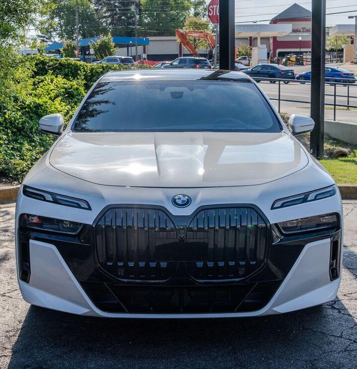 2024 BMW i7