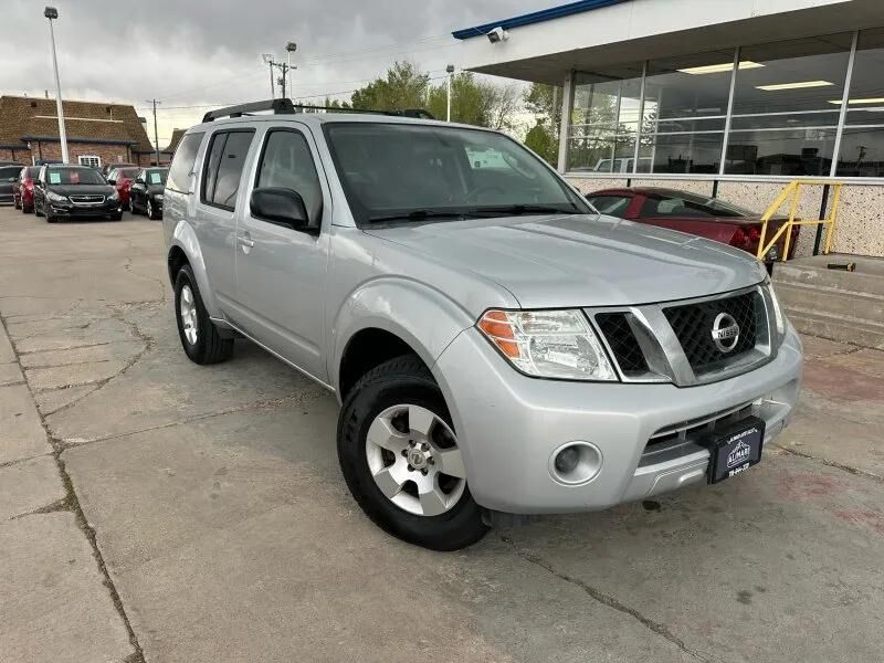 2011 NISSAN Pathfinder