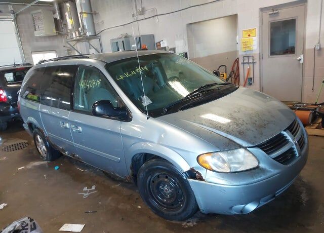 2005 DODGE Caravan