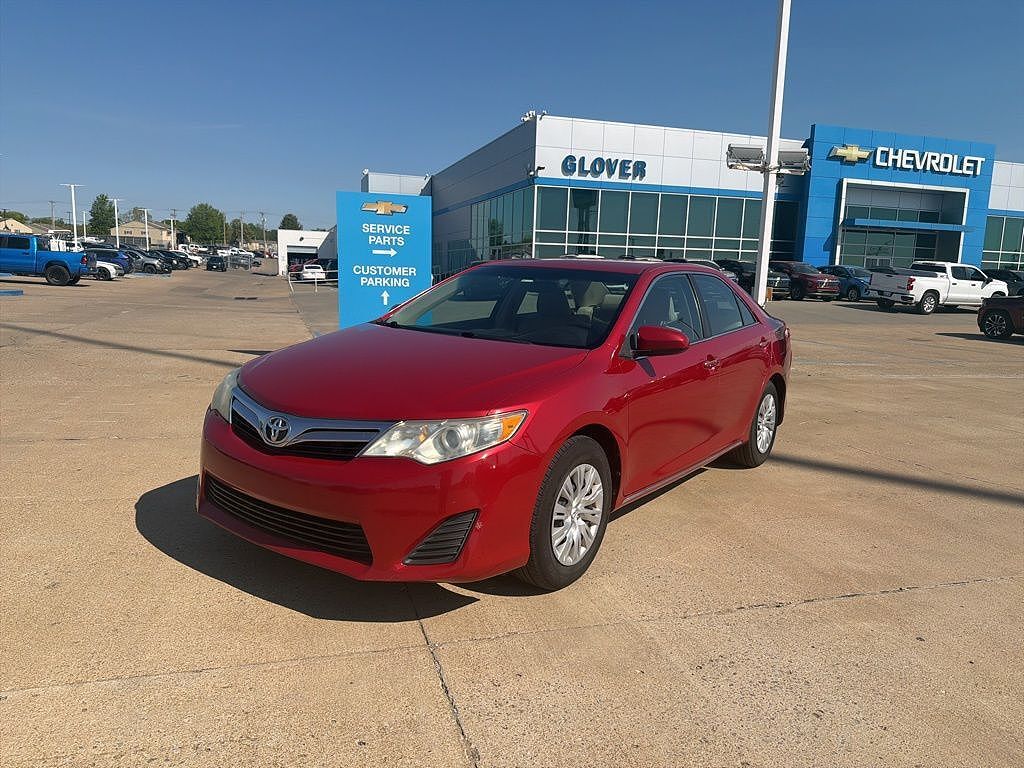 2014 TOYOTA Camry