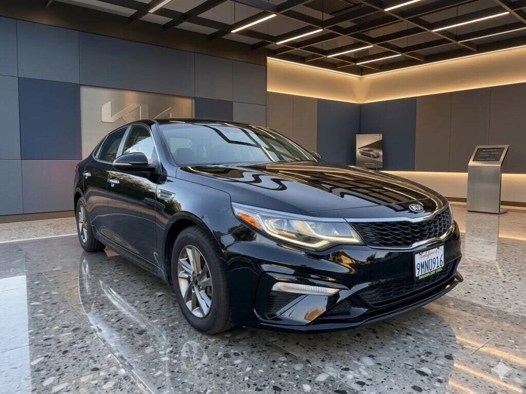 2019 KIA Optima