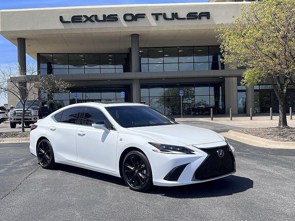2022 LEXUS ES