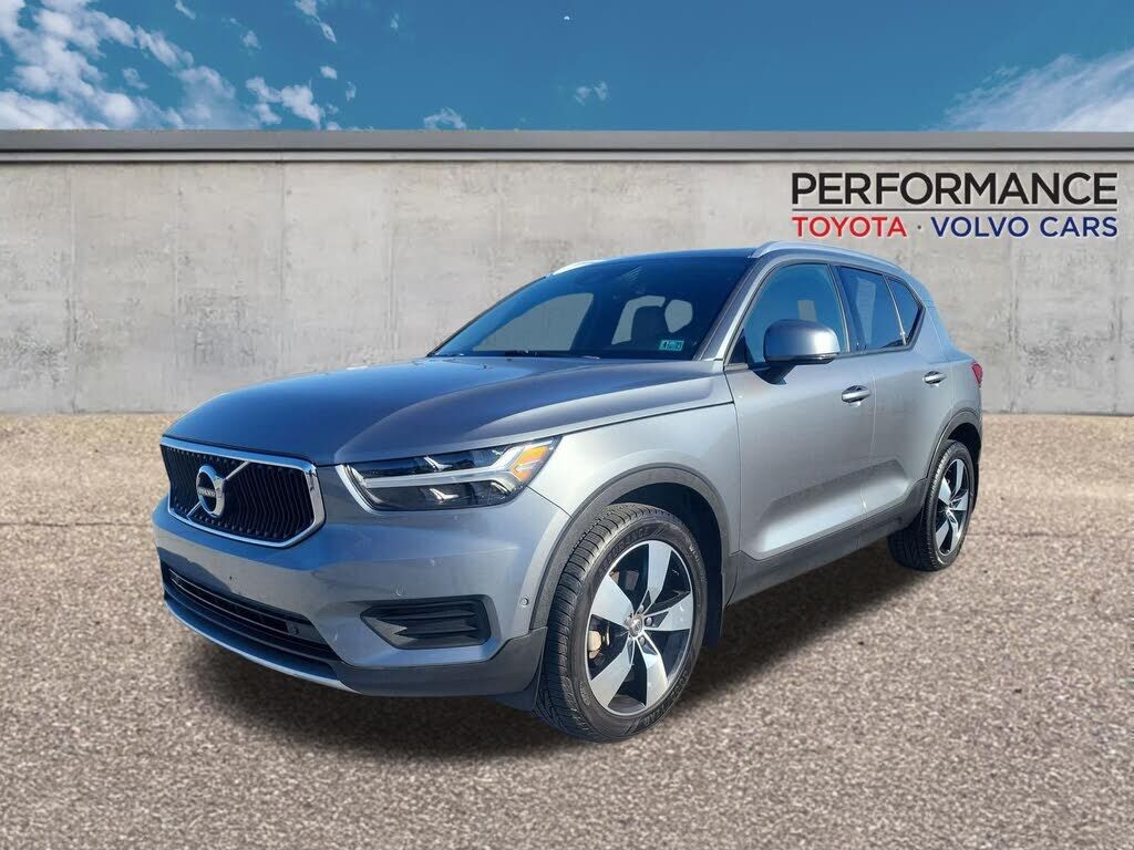 2019 VOLVO XC40