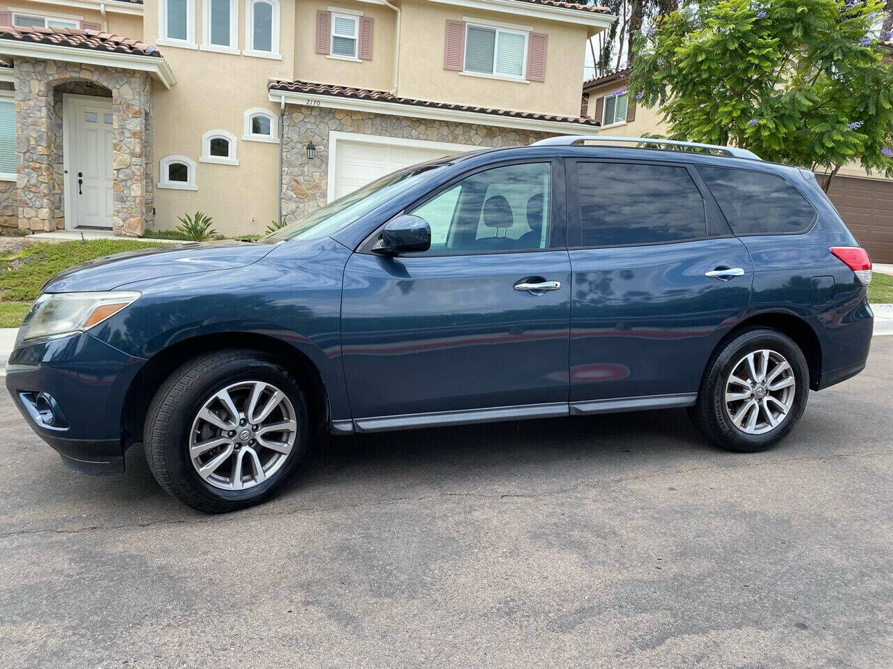 2013 NISSAN Pathfinder