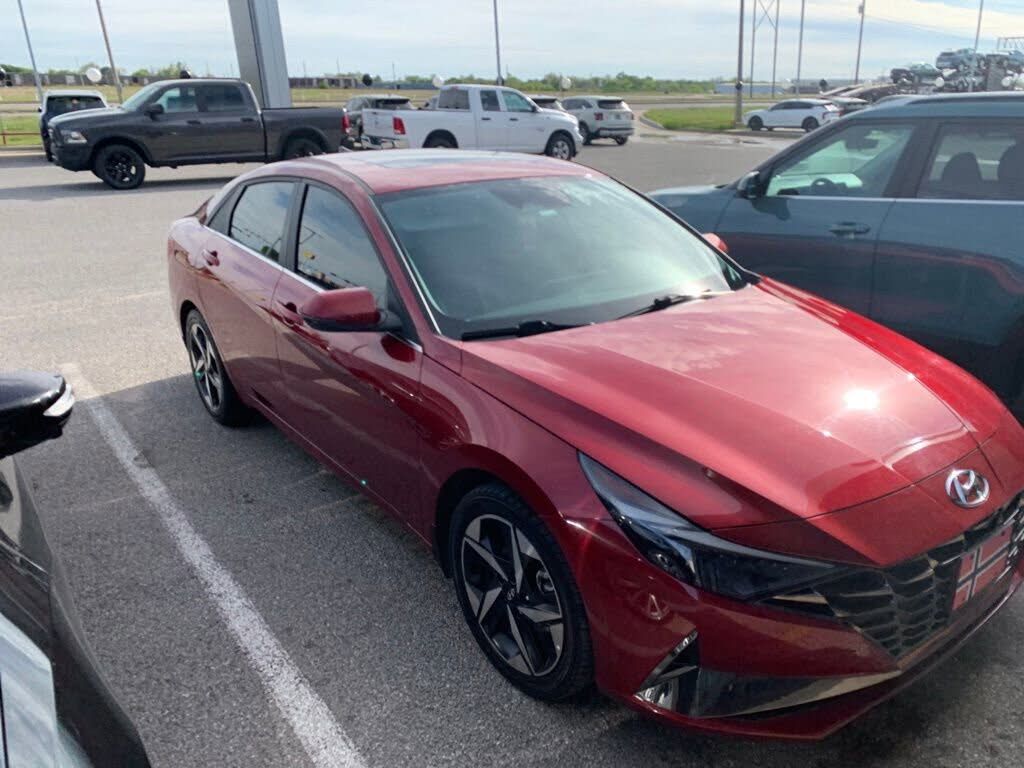 2023 HYUNDAI Elantra