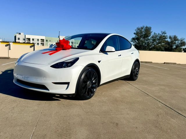 2022 TESLA Model Y