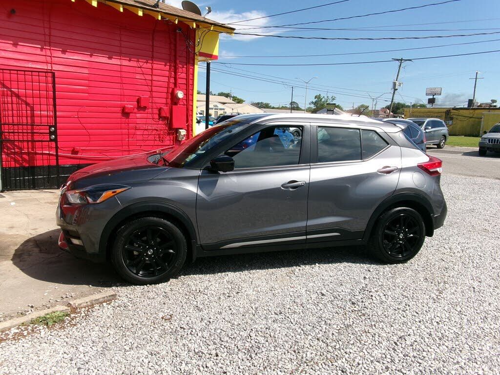 2020 NISSAN Kicks