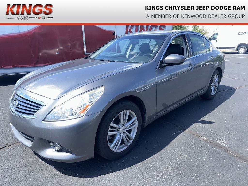 2013 INFINITI G37