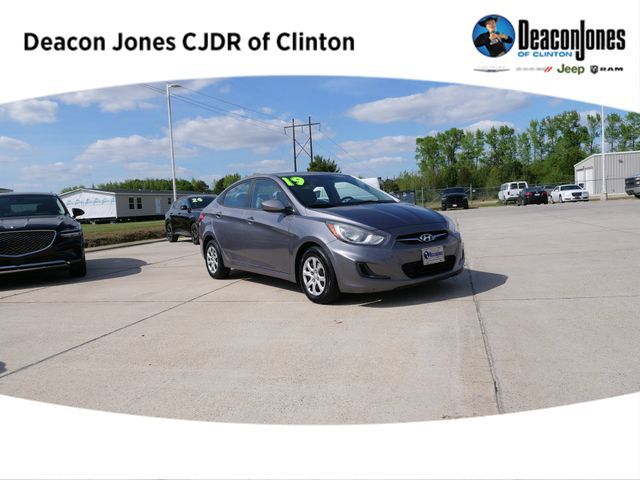 2014 HYUNDAI Accent