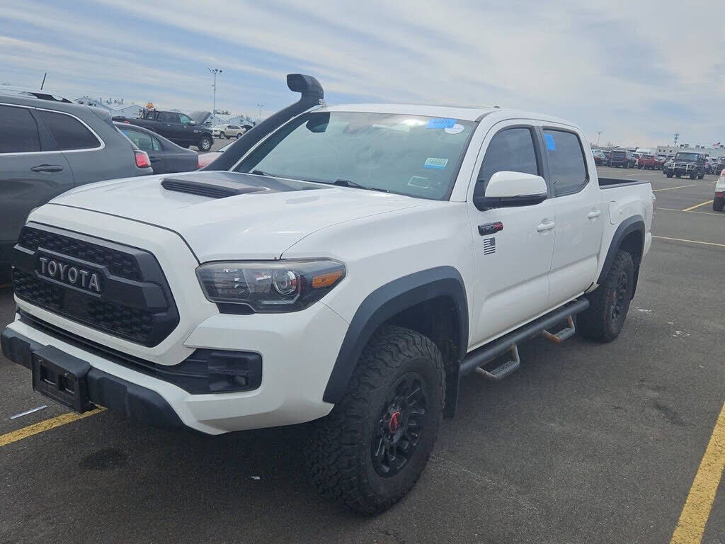 2019 TOYOTA Tacoma