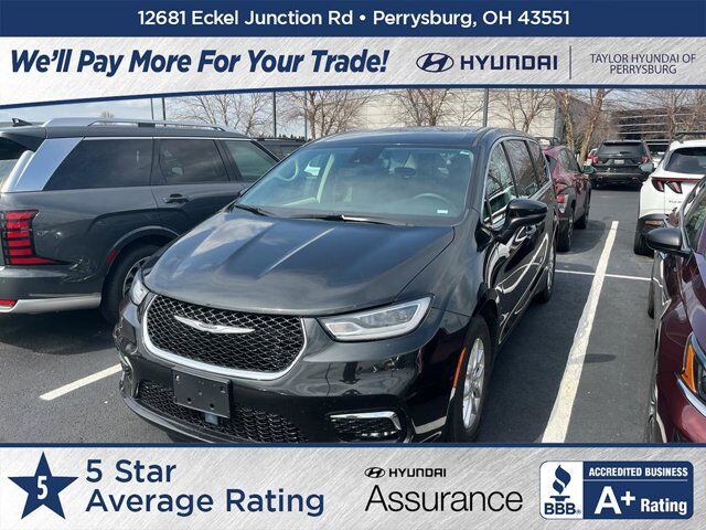 2023 CHRYSLER Pacifica