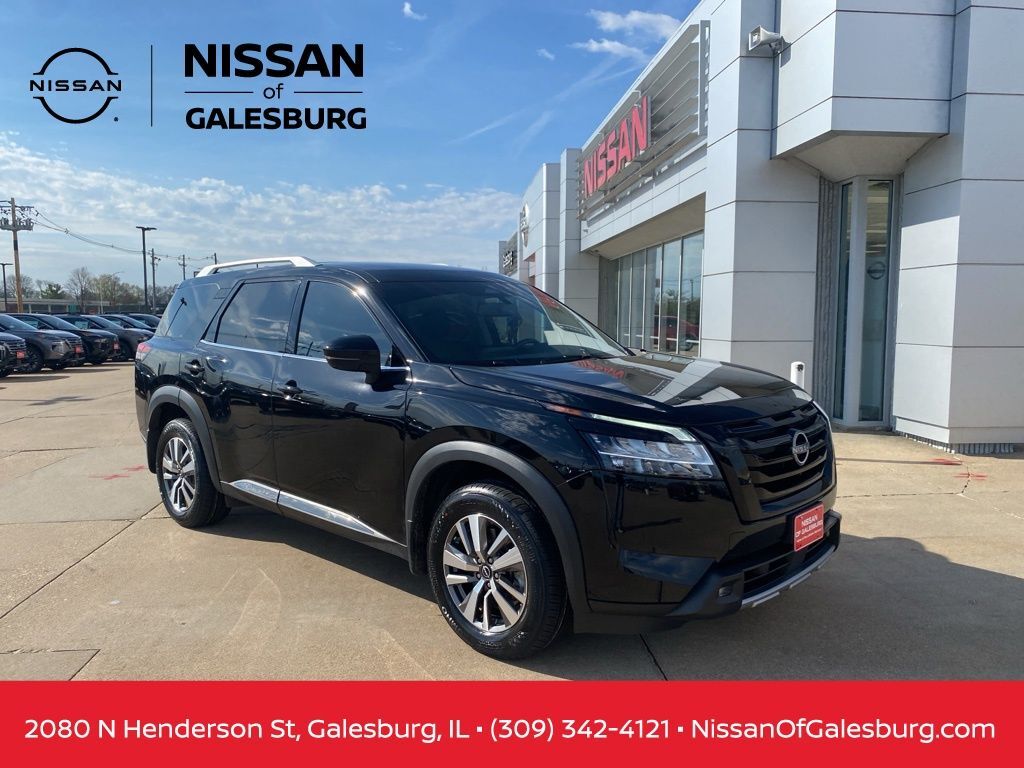 2022 NISSAN Pathfinder