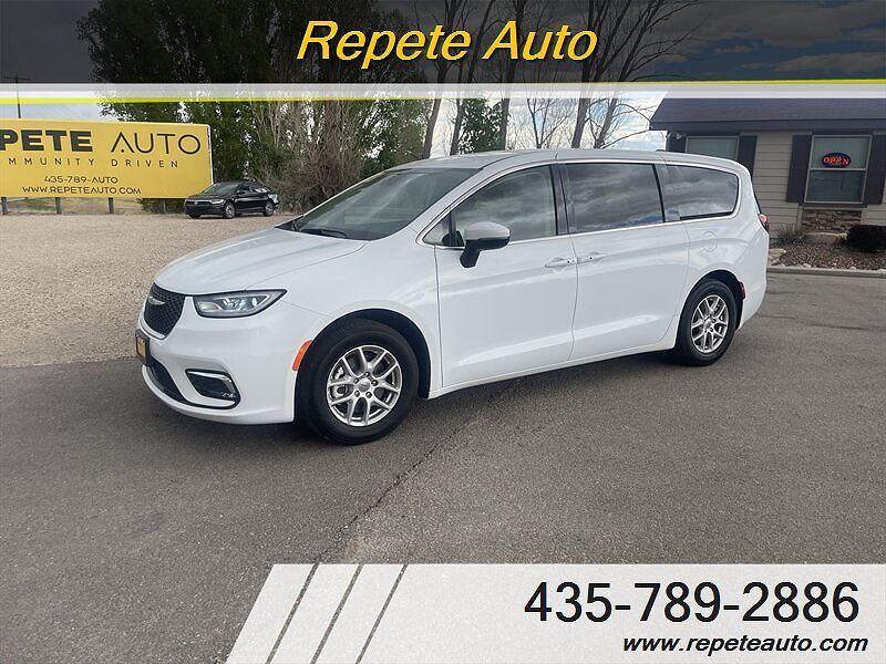 2023 CHRYSLER Pacifica