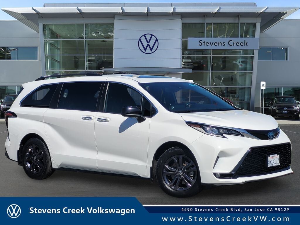2022 TOYOTA Sienna