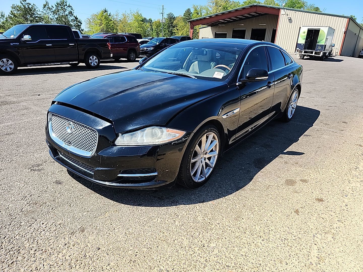 Jaguar XJ