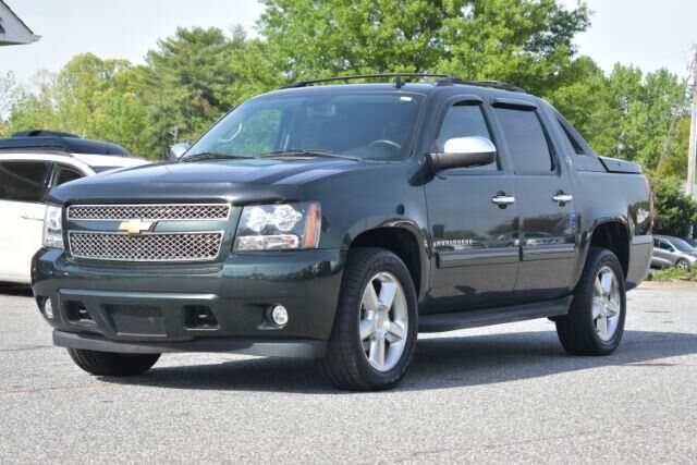 2013 CHEVROLET Avalanche