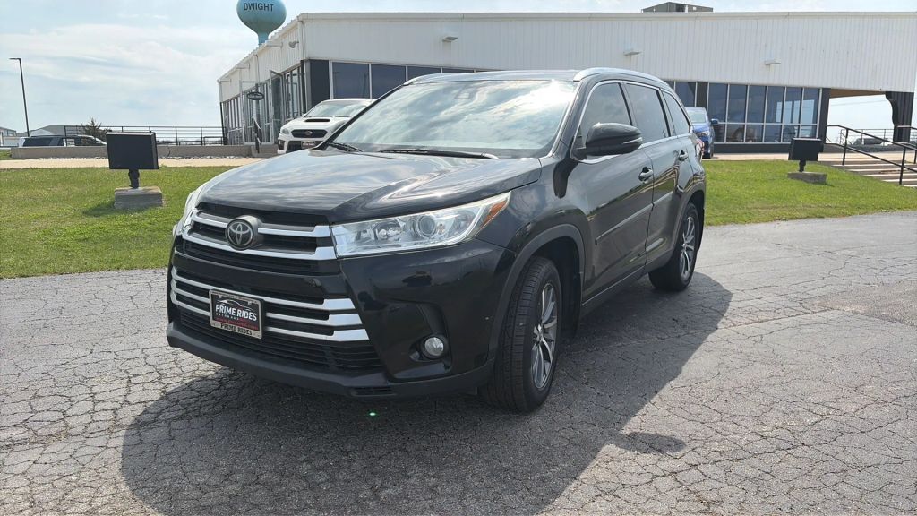 2019 TOYOTA Highlander