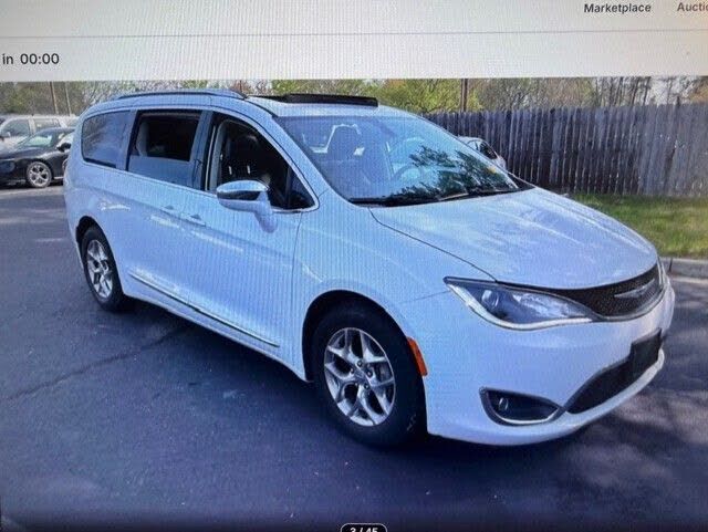 2019 CHRYSLER Pacifica