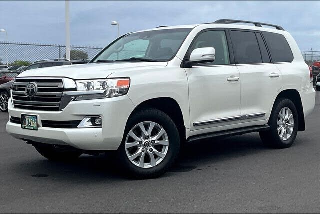 2019 TOYOTA Land Cruiser