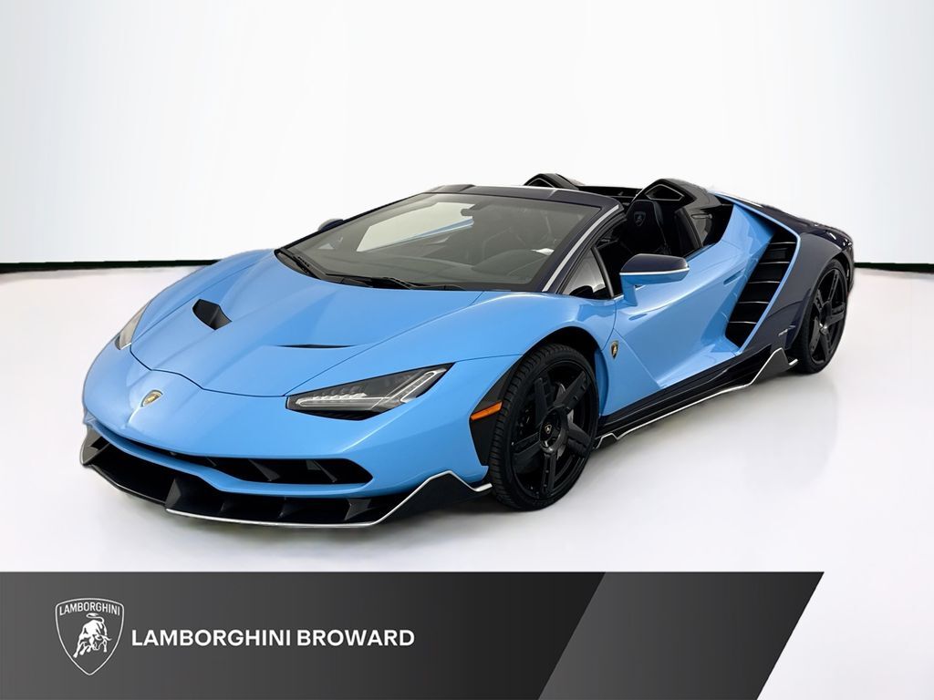 2017 LAMBORGHINI Aventador