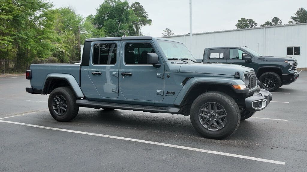 2024 JEEP Gladiator