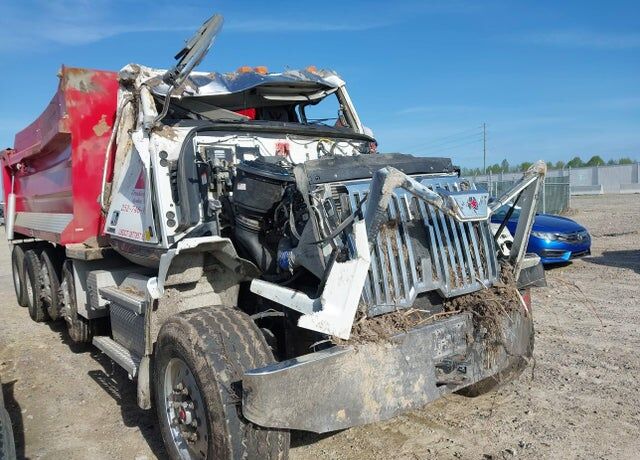2021 WESTERN STAR 4700