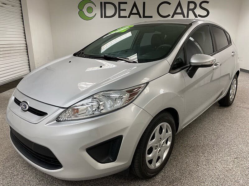 2013 FORD Fiesta