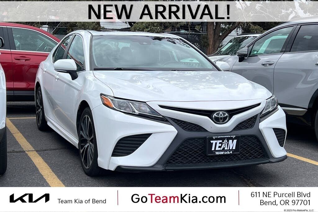 2020 TOYOTA Camry