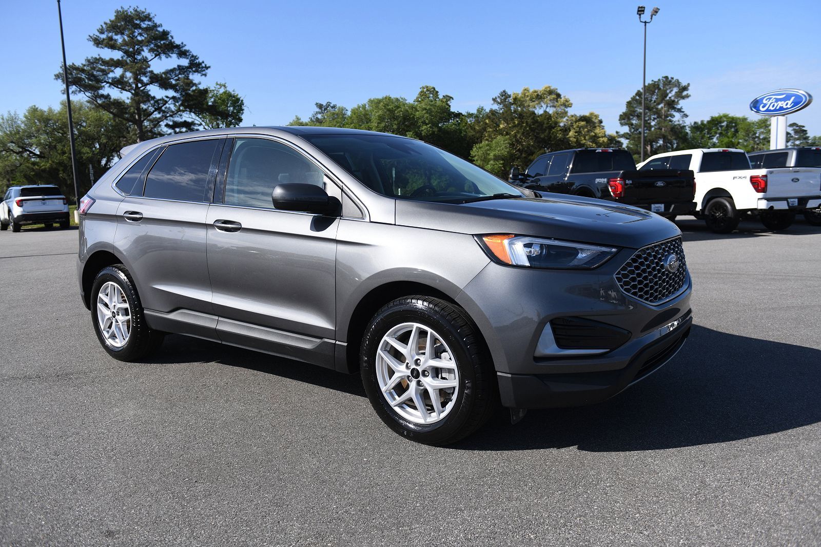 2023 FORD Edge