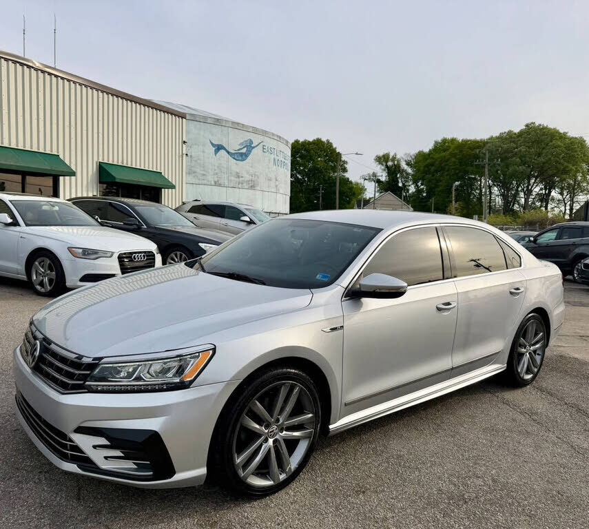 2017 VOLKSWAGEN Passat