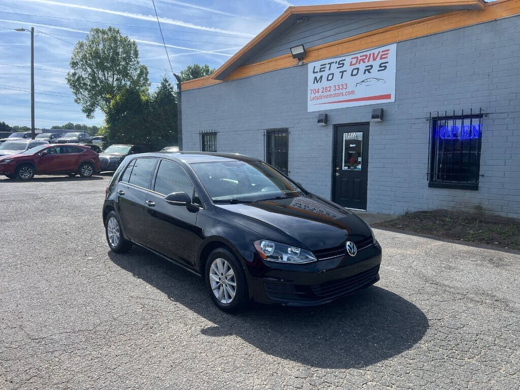 2017 VOLKSWAGEN Golf