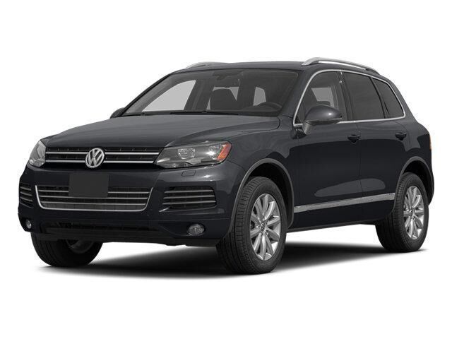 2014 VOLKSWAGEN Touareg