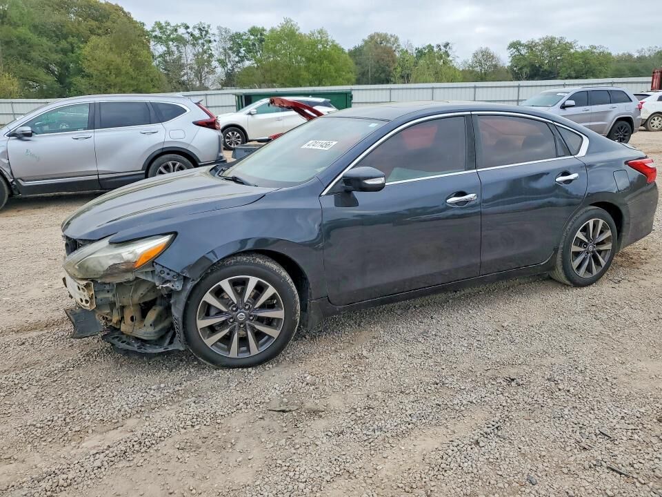 2017 NISSAN Altima